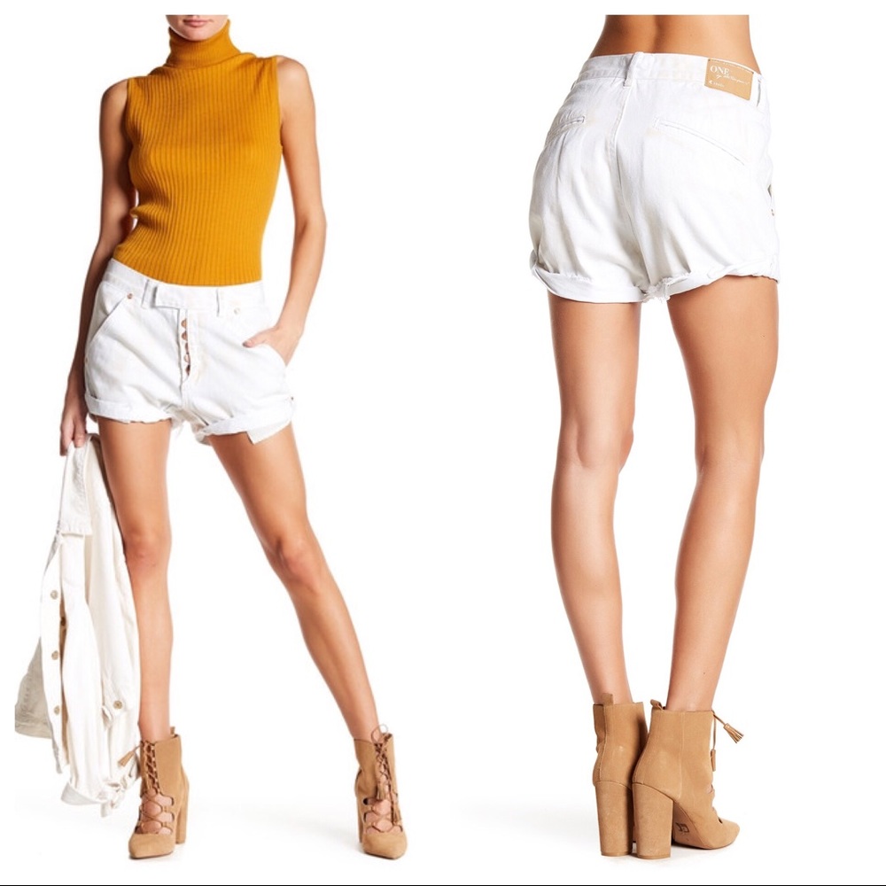 NEW ONE Teaspoon 1960 Dirty White Denim Shorts